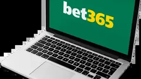 《足球之夜》精准预测：国足首发阵容全猜中，位置布局无一偏差